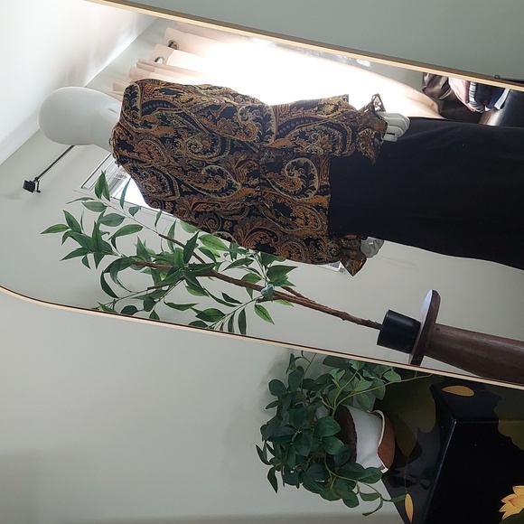 House of Harlow x REVOLVE • Black & Gold Paisley - Picture 6 of 6